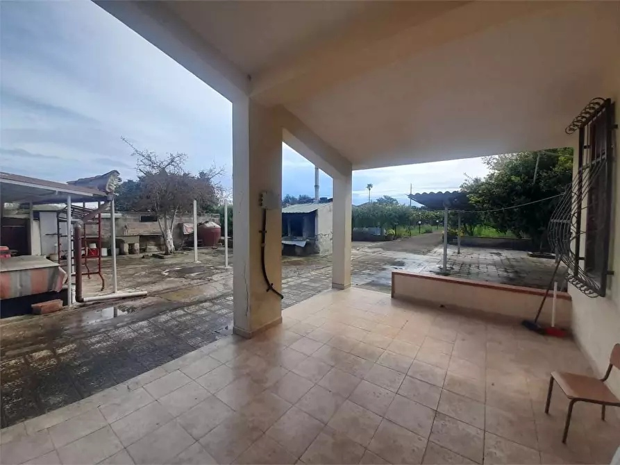 Immagine 10 di Villa in vendita  a Siracusa