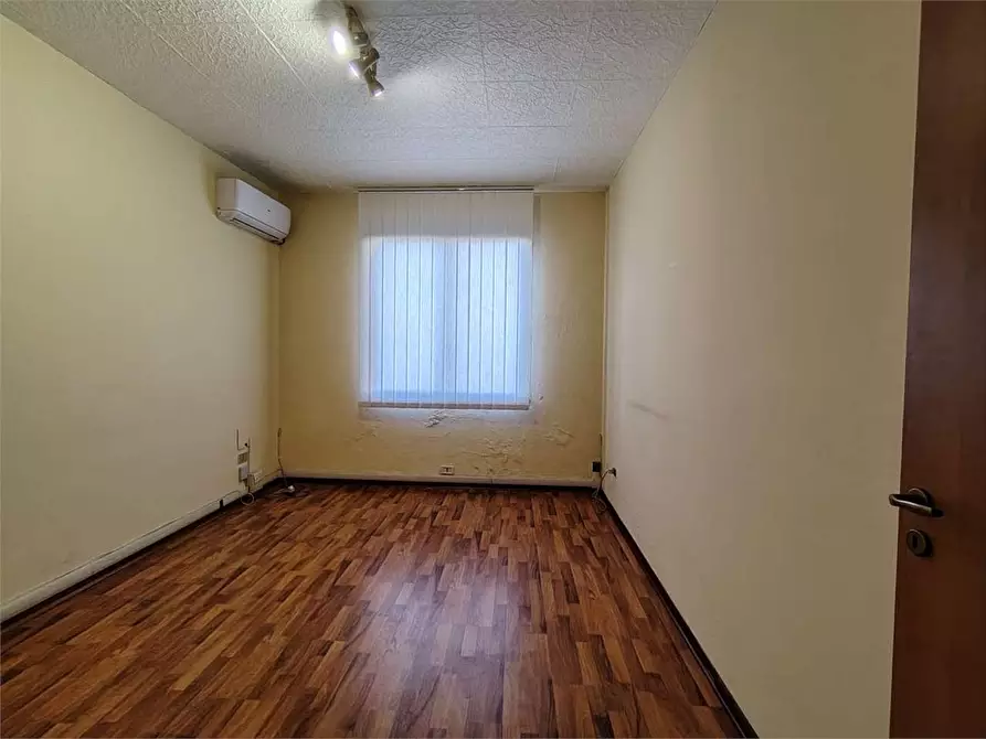 Immagine 10 di Ufficio in affitto  in viale teracati 1 a Siracusa