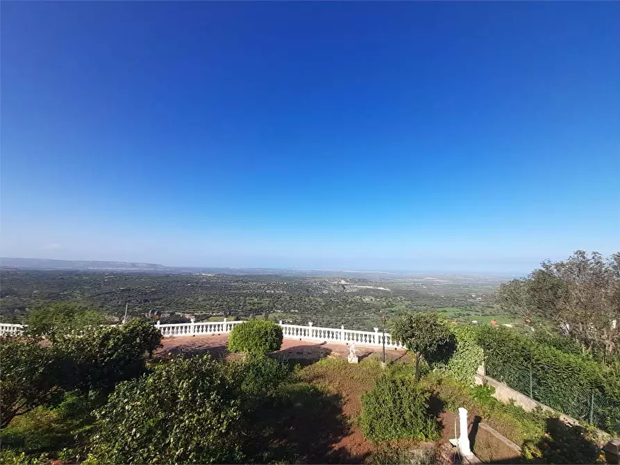 Immagine 2 di Villa in vendita  a Noto
