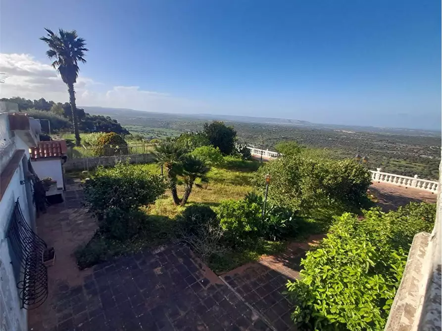 Immagine 5 di Villa in vendita  a Noto