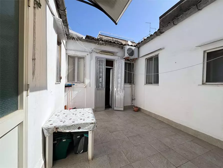 Immagine 1 di Appartamento in vendita  in via nino bixio  1 a Siracusa