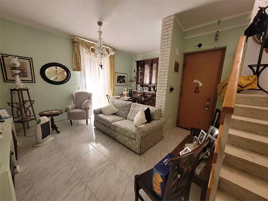 Immagine 2 di Villa in vendita  in via ferla 1 a Siracusa