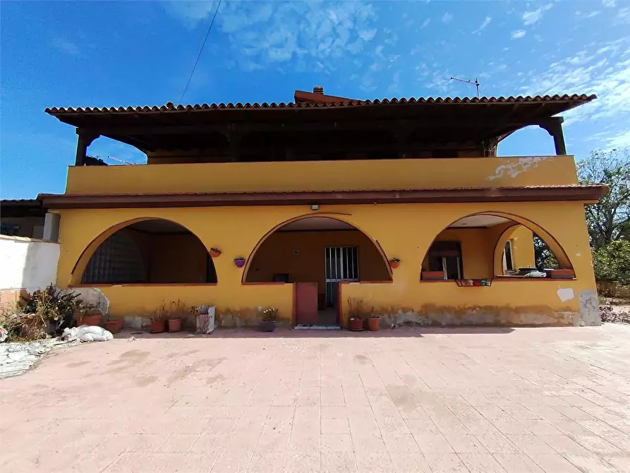 Immagine 1 di Villa in vendita  a Siracusa