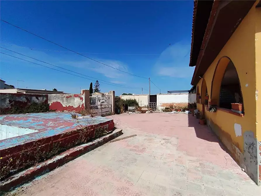Immagine 3 di Villa in vendita  a Siracusa