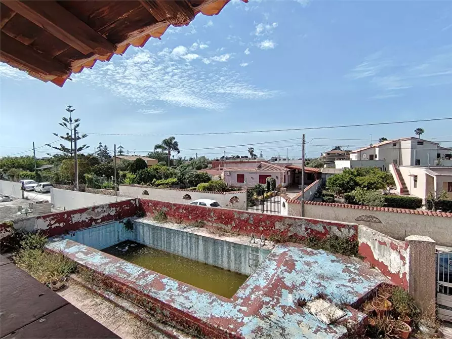 Immagine 6 di Villa in vendita  a Siracusa
