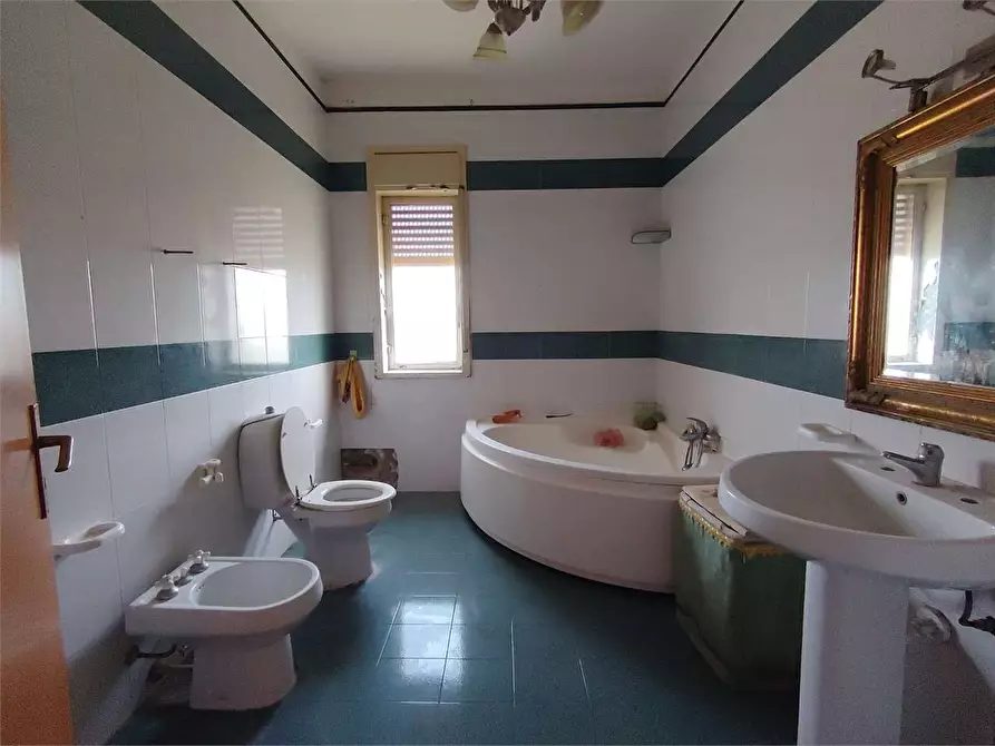 Immagine 47 di Villa in vendita  a Siracusa