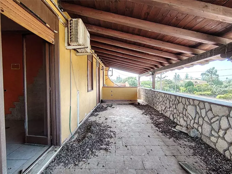 Immagine 50 di Villa in vendita  a Siracusa