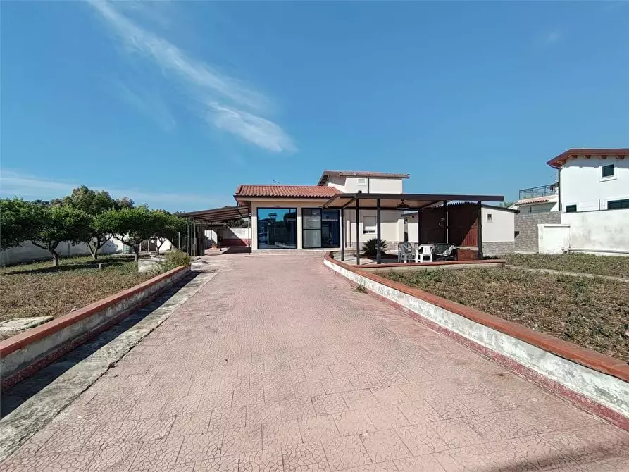 Immagine 1 di Villa in vendita  a Siracusa