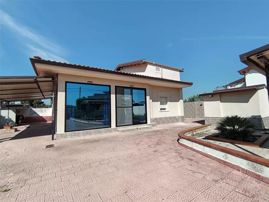 Immagine 3 di Villa in vendita  a Siracusa