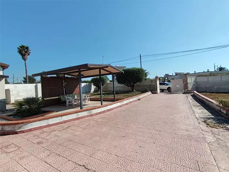 Immagine 11 di Villa in vendita  a Siracusa