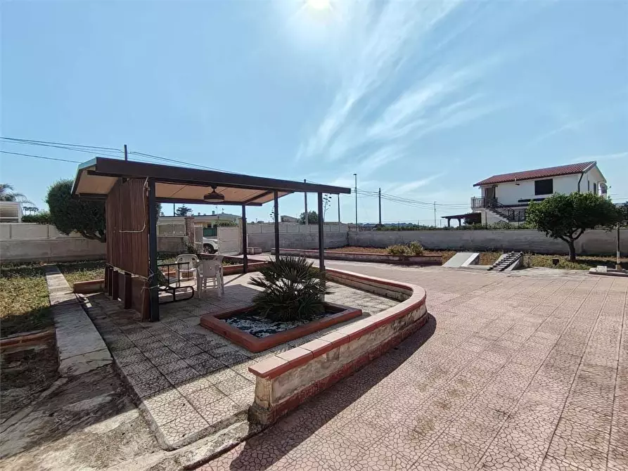 Immagine 12 di Villa in vendita  a Siracusa