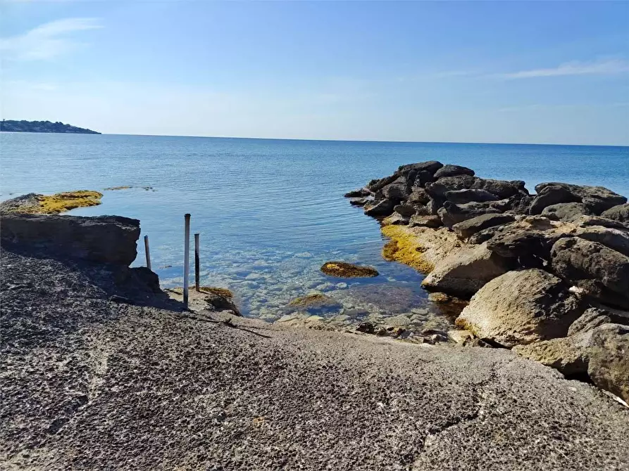 Immagine 39 di Villa in vendita  a Siracusa
