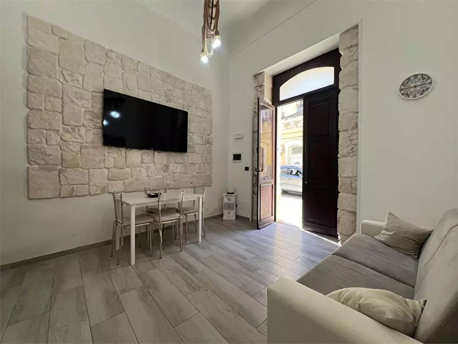 Immagine 3 di Casa indipendente in vendita  a Siracusa
