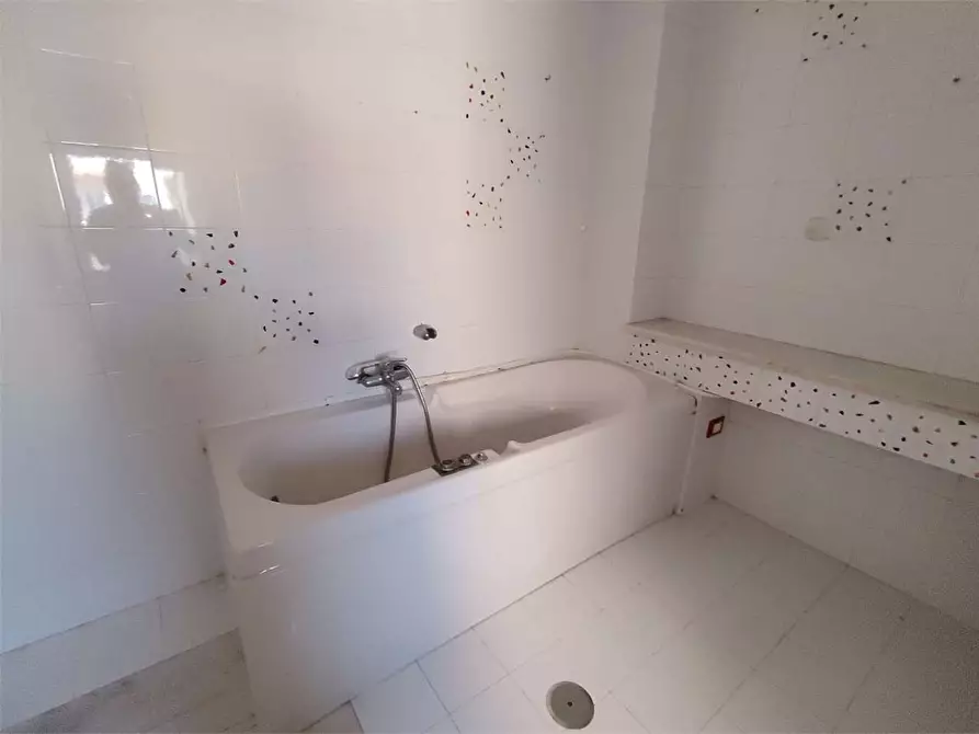 Immagine 31 di Appartamento in affitto  a Siracusa