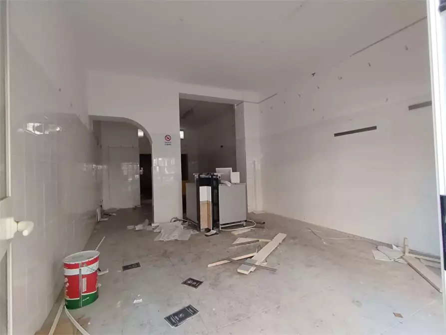 Immagine 1 di Negozio in affitto  a Siracusa
