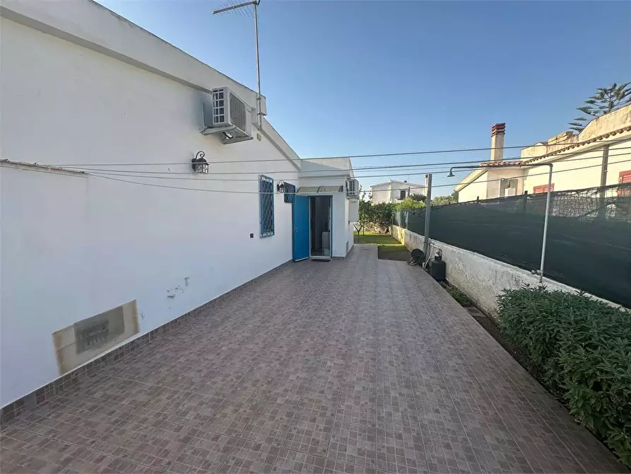 Immagine 4 di Villa in vendita  in via isole molucche 46 a Siracusa