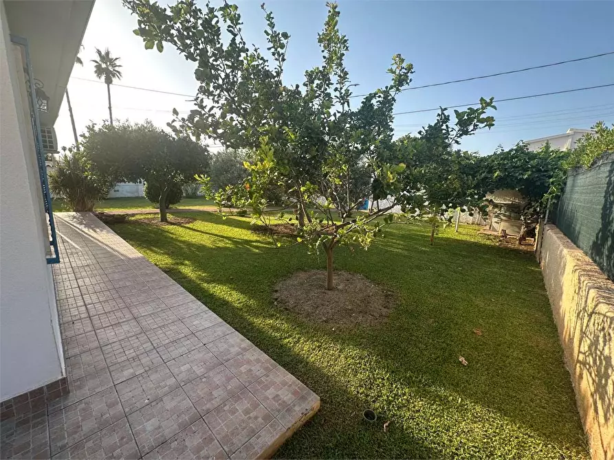 Immagine 6 di Villa in vendita  in via isole molucche 46 a Siracusa
