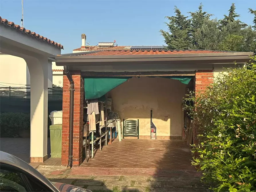 Immagine 9 di Villa in vendita  in via isole molucche 46 a Siracusa