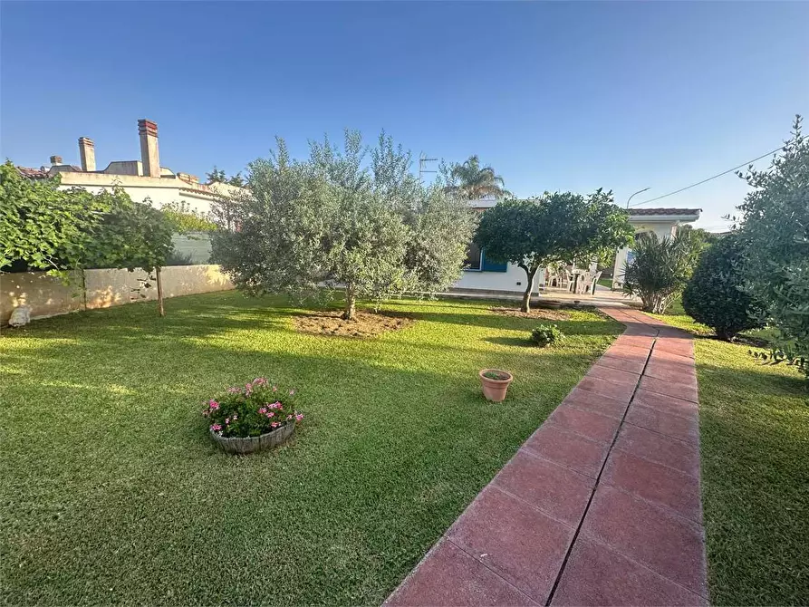 Immagine 16 di Villa in vendita  in via isole molucche 46 a Siracusa