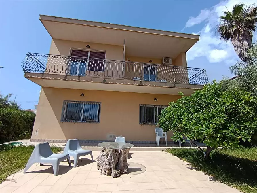 Immagine 2 di Villa in vendita  a Siracusa