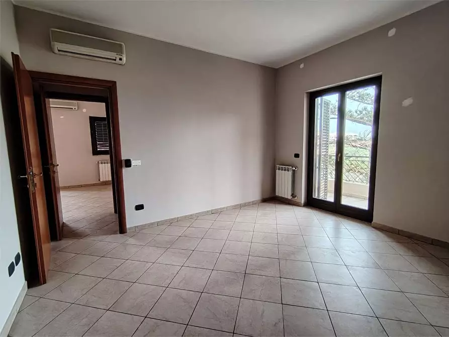 Immagine 13 di Appartamento in affitto  a Siracusa