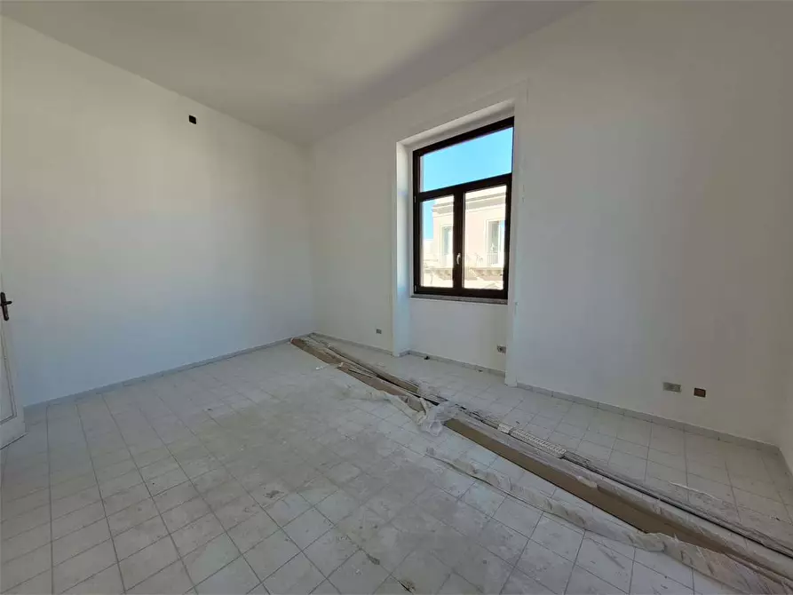 Immagine 21 di Ufficio in affitto  a Siracusa