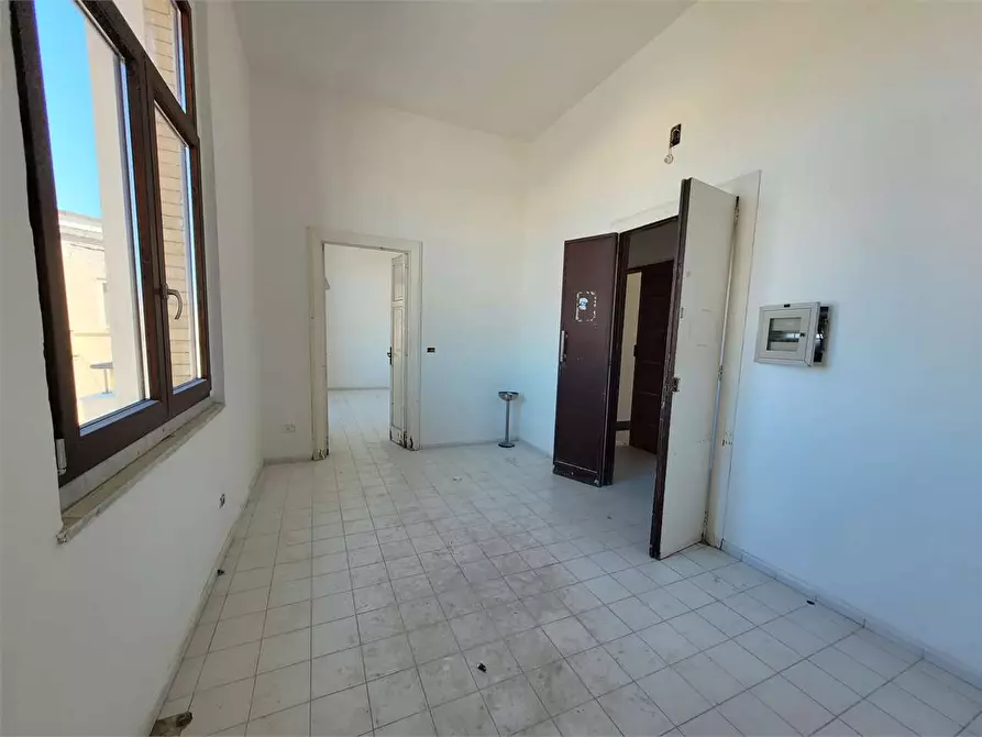 Immagine 32 di Ufficio in affitto  a Siracusa
