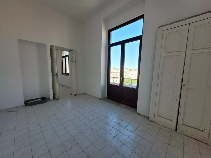 Immagine 36 di Ufficio in affitto  a Siracusa