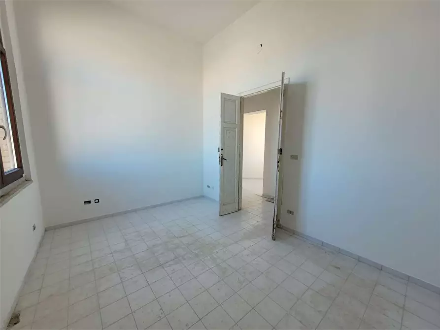 Immagine 37 di Ufficio in affitto  a Siracusa