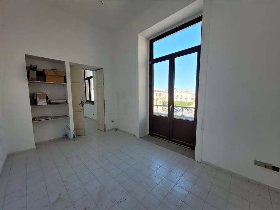 Immagine 49 di Ufficio in affitto  a Siracusa