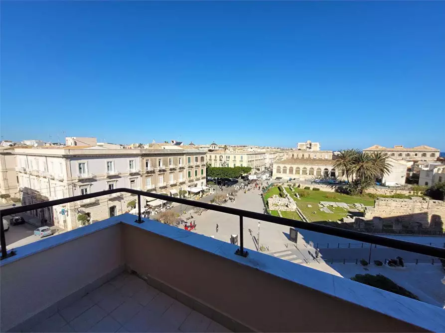 Immagine 60 di Ufficio in affitto  a Siracusa