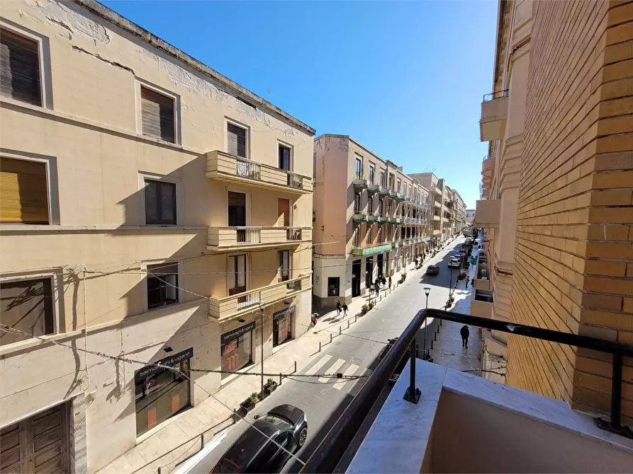 Immagine 63 di Ufficio in affitto  a Siracusa