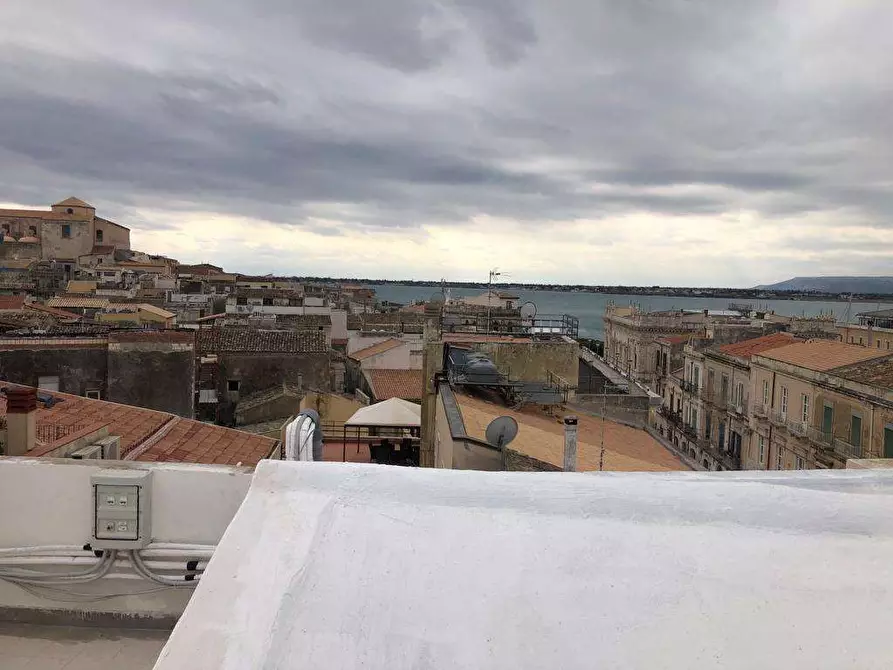 Immagine 68 di Ufficio in affitto  a Siracusa