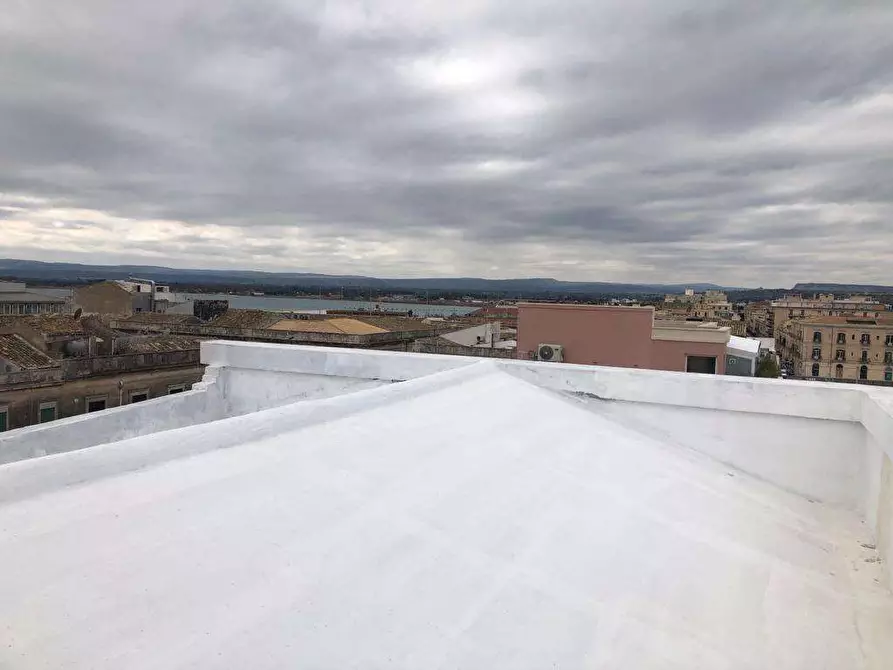 Immagine 70 di Ufficio in affitto  a Siracusa