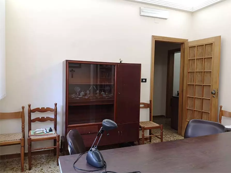 Immagine 13 di Ufficio in affitto  a Siracusa