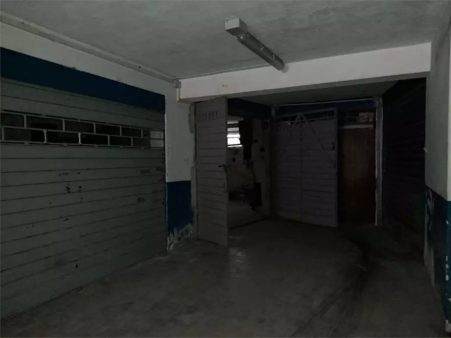 Immagine 2 di Garage in vendita  in via forlanini 1 a Siracusa