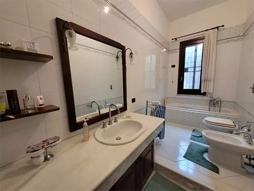 Immagine 27 di Villa in vendita  in viale scala greca 288 a Siracusa