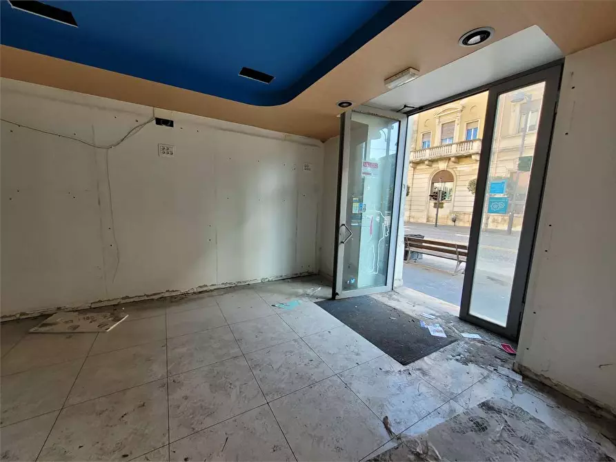 Immagine 3 di Negozio in vendita  a Siracusa