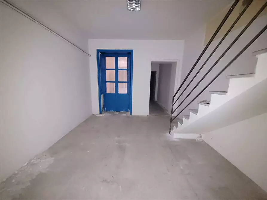 Immagine 9 di Negozio in vendita  a Siracusa