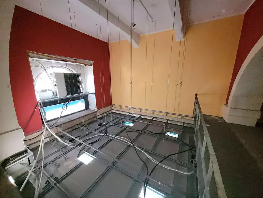 Immagine 19 di Negozio in vendita  a Siracusa