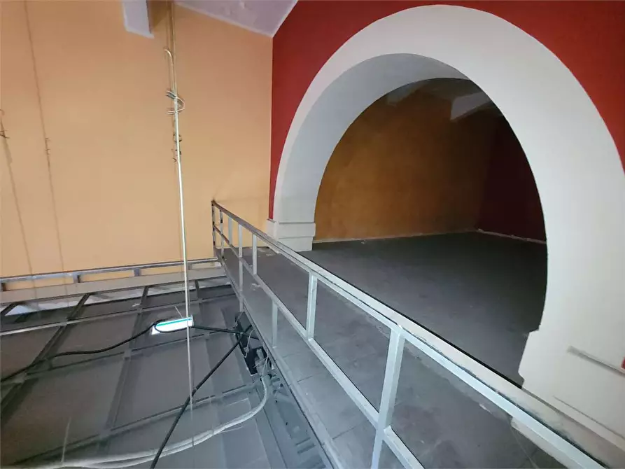 Immagine 21 di Negozio in vendita  a Siracusa