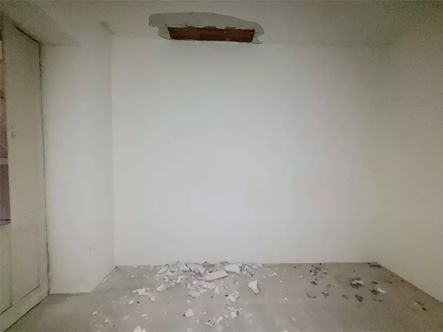 Immagine 25 di Negozio in vendita  a Siracusa