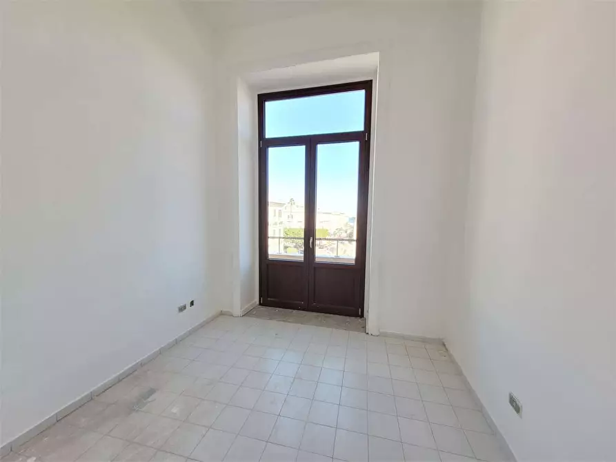 Immagine 17 di Ufficio in affitto  a Siracusa
