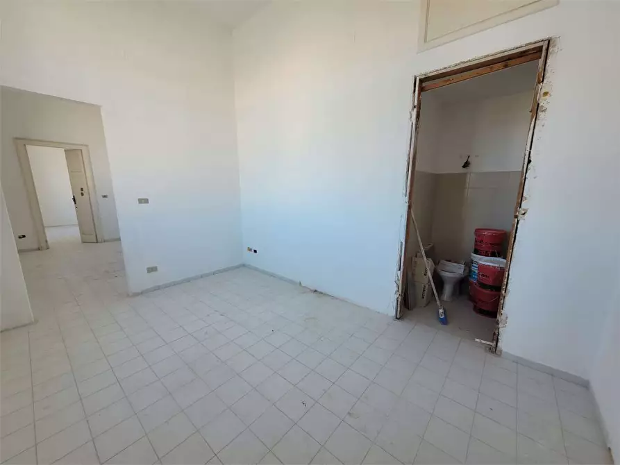 Immagine 51 di Ufficio in affitto  a Siracusa