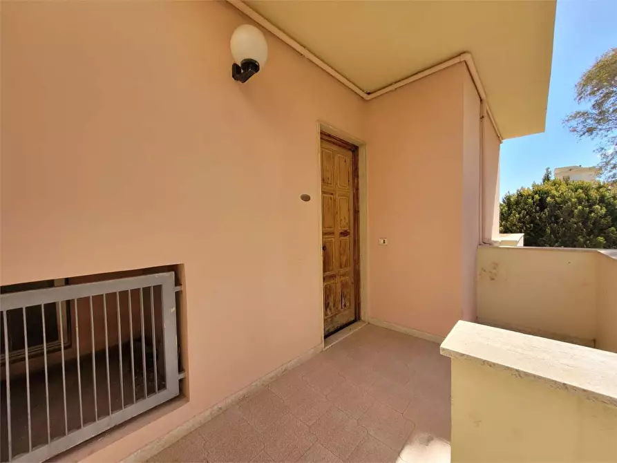 Immagine 1 di Villa in vendita  in via ferla 1 a Siracusa