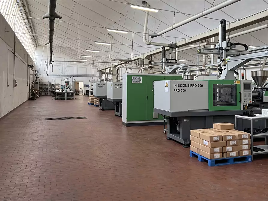 Immagine 3 di Capannone industriale in affitto  in Via Treviso 60 a Trevignano