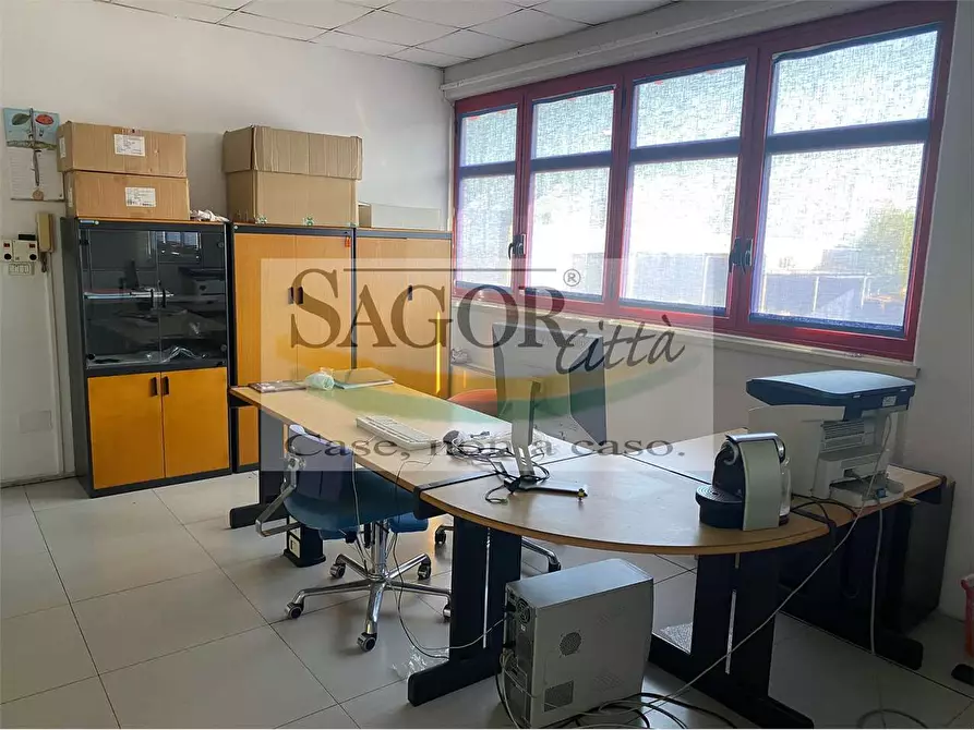 Immagine 3 di Capannone industriale in affitto  in Via Gibuti 51 a Pinerolo