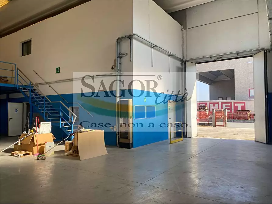 Immagine 12 di Capannone industriale in affitto  in Via Gibuti 51 a Pinerolo