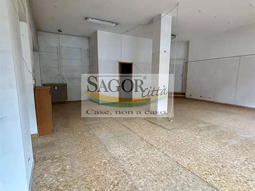 Immagine 9 di Negozio in affitto  in Via Nazionale  25 a Pinasca