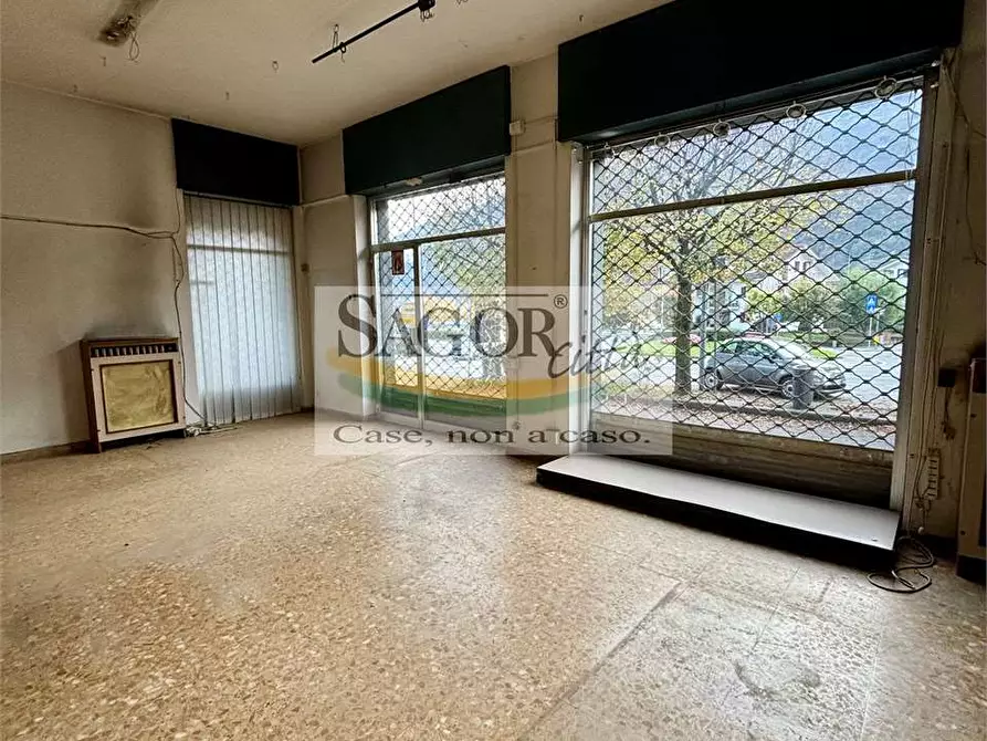 Immagine 10 di Negozio in affitto  in Via Nazionale  25 a Pinasca